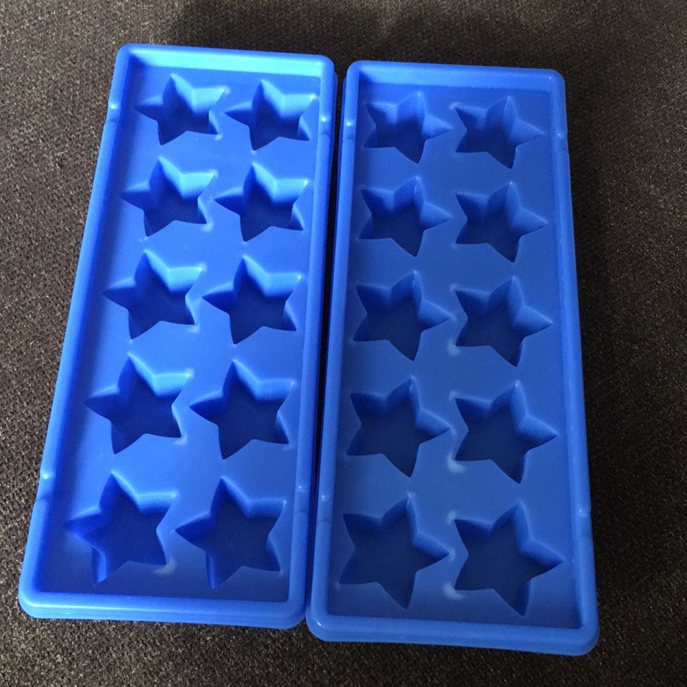 Pampered Chef Star ice Cube jello tray mold set 2